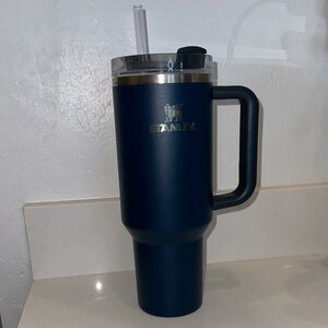 Stanley 40oz Navy Blue Quencher